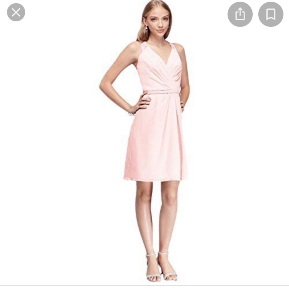 Chiffon V-neckdress with Lace Back Petal